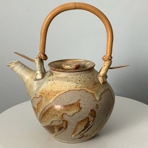 Exquisite Artisan Signed Pottery Tea Pot